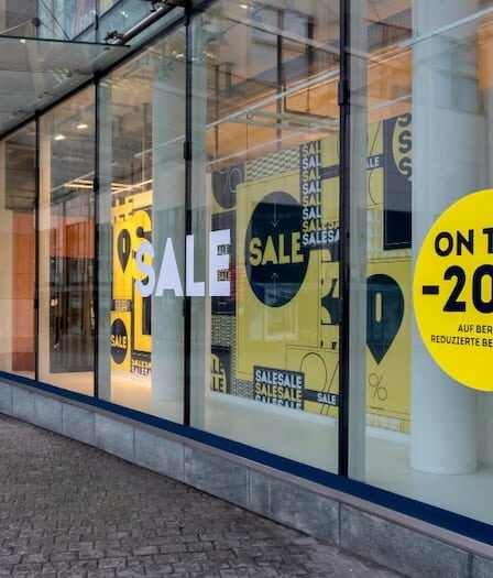 Como os adesivos para vitrine podem aumentar suas vendas